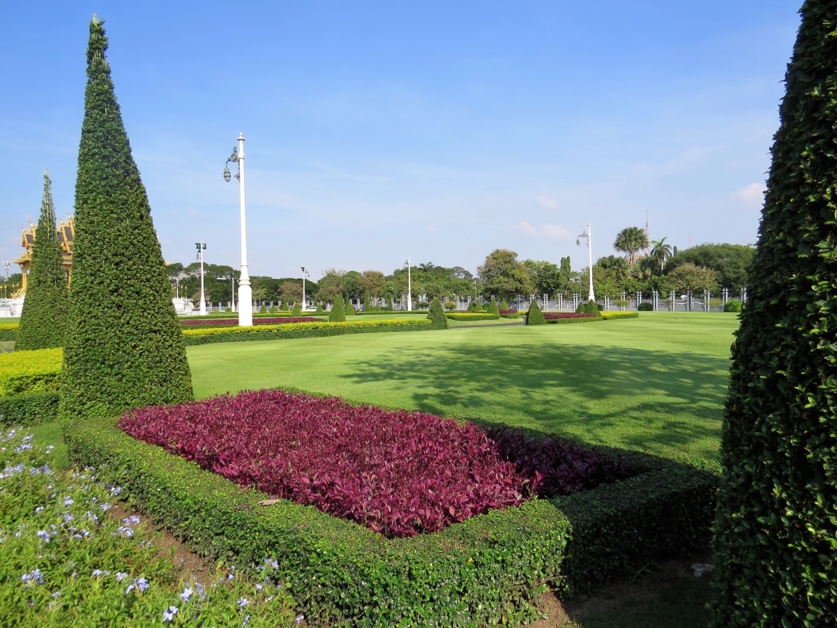 Jardins bem cuidados encantam os visitantes