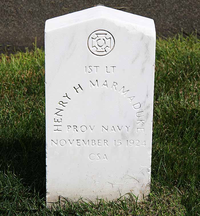 A lápide pontiaguda de um confederado, no Cemitério de Arlington