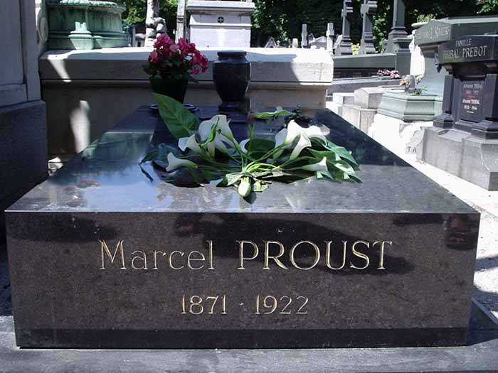 O túmulo do escritor francês Marcel Proust