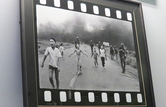 Foto famosa no Museu dos Vestígios de Guerra, em Ho Chi Minh, Vietnam
