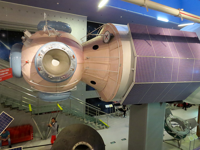 Estação Mir, no Museu da Cosmonáutica, em Moscou, Rússia
