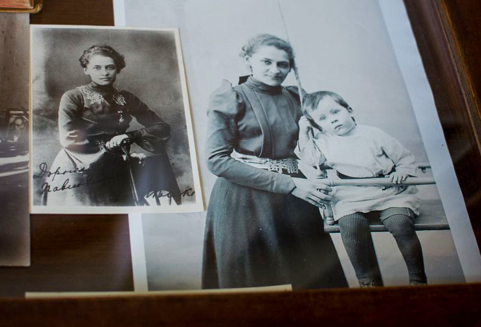 A mulher de Gorki, Ekaterina Peshkova e o filho