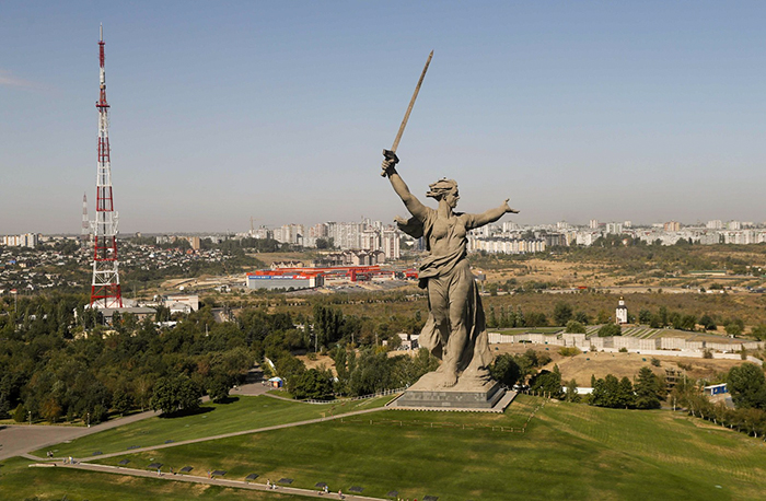 Estátua da Pátria Mãe é símbolo da vitória soviética em Stalingrado
