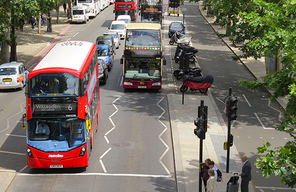 ônibus vermelho em Londres, Reino Unido