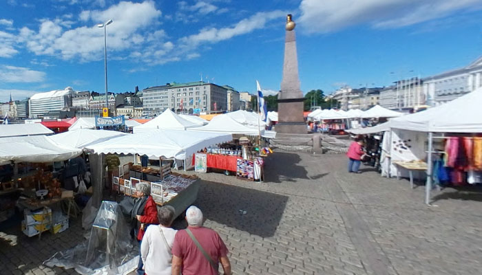 Praça do Mercado Central, em Helsinque, Finlândia