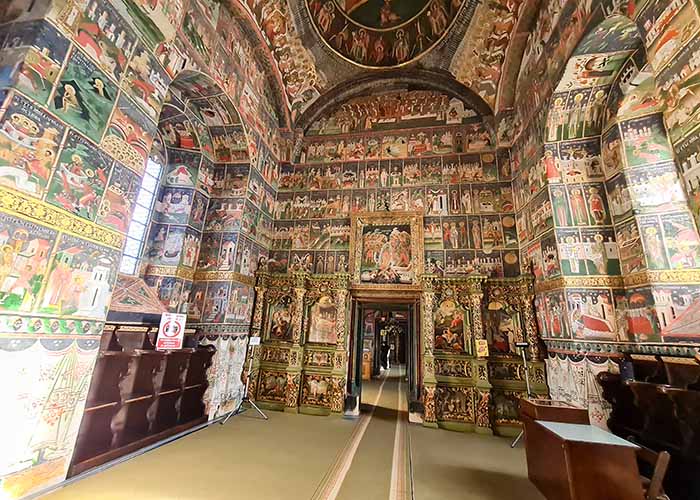 pintura do interior da igreja do Mosteiro de Sucevita, na Romênia
