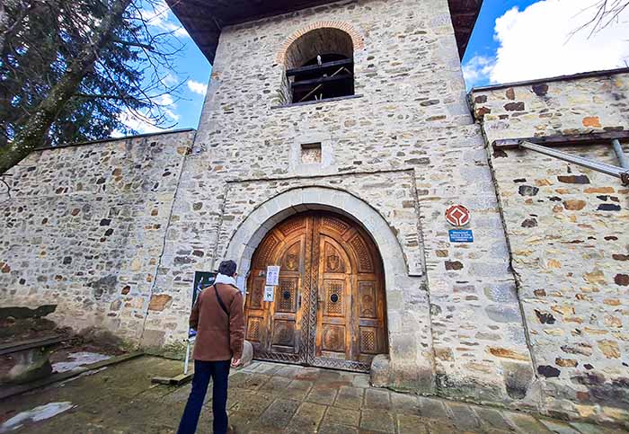 Mosteiros de Bucovina Voronet fachada