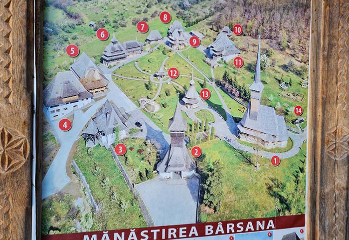 o mapa do Mosteiro de Bârsana e os prédios do complexo religioso