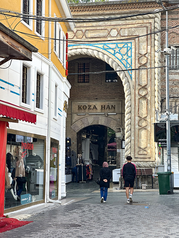 Entrada do Mercado da Seda em Bursa