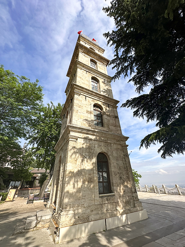 Torre do Relógio, em Bursa, Turquia