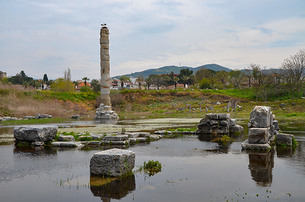 Templo de Ártemis, em Éfeso, Turquia