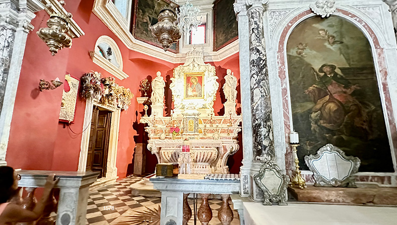 Altar da Igreja de Nossa Senhora das Rochas