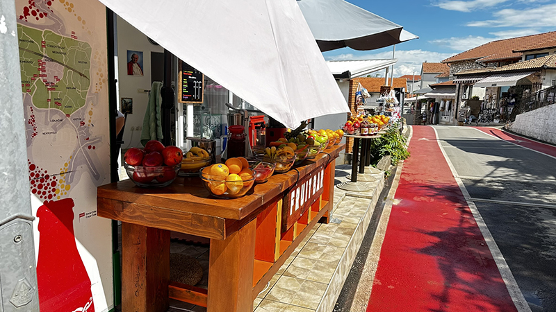 Loja de frutas em Medjugorje, Bósnia