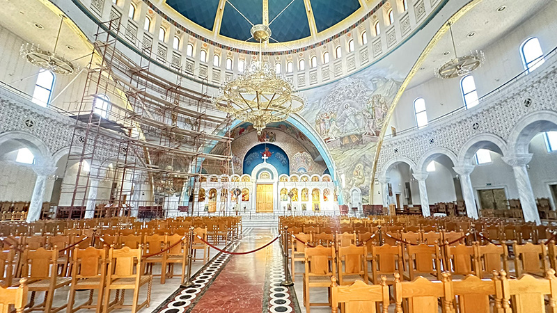 Interior da Catedral de São Paulo, em Tirana, Albânia