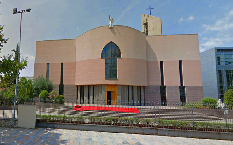 Catedral de São Paulo, em Tirana, Albânia