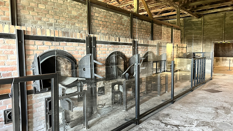 Câmaras de cremação em Majdanek, Lublin, Polônia Crematório em Majdanek, em Lublin, Polônia