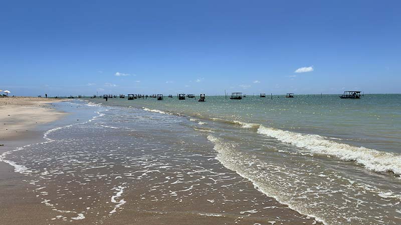 Praia do Patacho, em Porto de Pedras, Alagoas