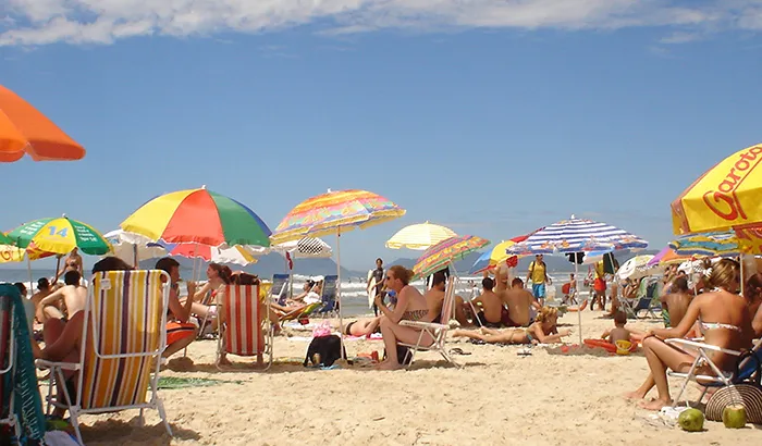 Praia em Florianópolis, Santa Catarina Vila_Gaia_Chalés_Floripa
