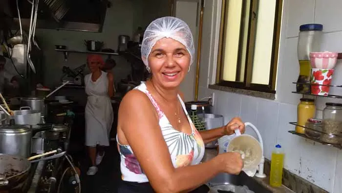 Lúcia Holanda, proprietária do Restaurante Maturi, em Aracaju, Sergipe Lúcia Holanda do Restaurante Maturi