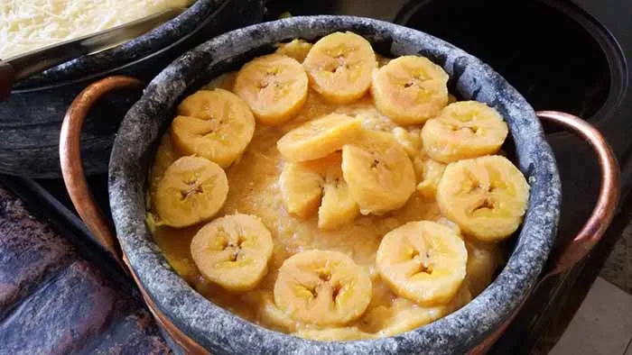 Purê de banana da terra, no Restaurante Maturi, em Aracaju, Sergipe Purê de banana da terra