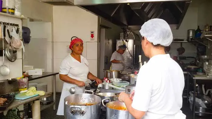 Cozinha do Restaurante Maturi, em Aracaju, Sergipe Cozinha do Restaurante Maturi