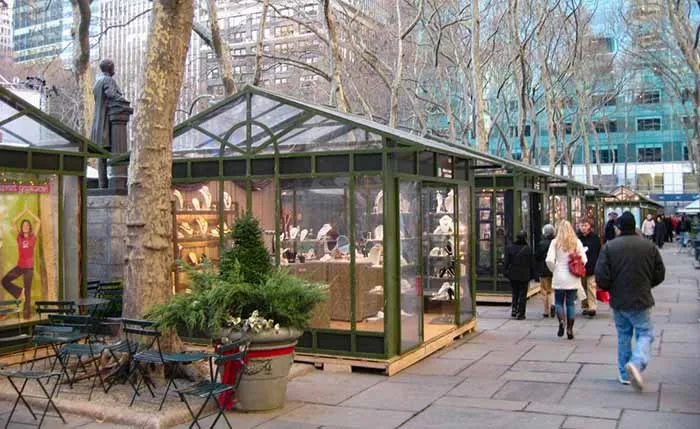 Feirinha do Bryant Park, em Nova Iorque, Estados Unidos Feirinha do Bryant Park, em Nova Iorque
