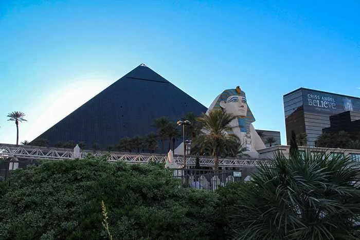 Las Vegas: dicas sobre esta cidade americana inesgotável 1 Luxor Hotel, em Las Vegas, Estados Unidos
