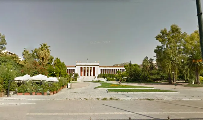 Fachada do Museu Arqueológico Nacional de Atenas, Grécia Fachada do Museu Arqueológico Nacional de Atenas