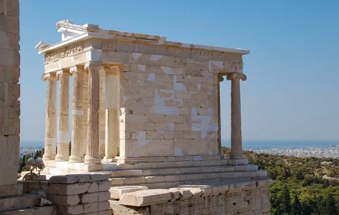 Templo de Atena Vitória, na acrópole, em Atenas, Grécia Templo de Atena Vitória em Atenas