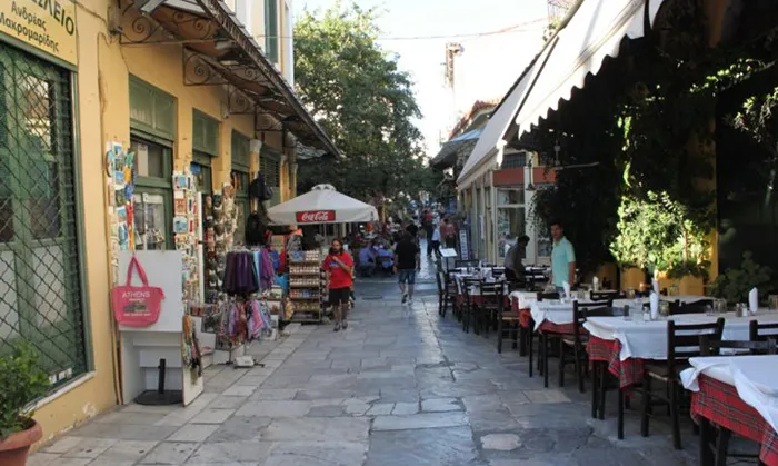 Bairro de Plaka, em Atenas, Grécia Bairro de Plaka, em Atenas, Grécia