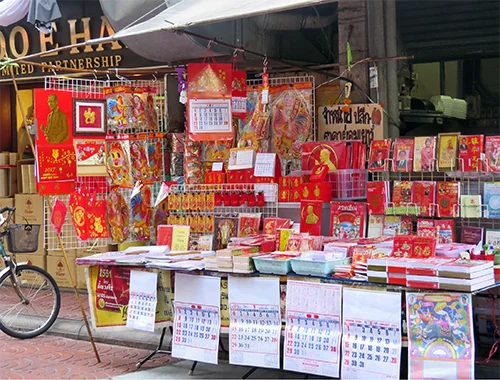 Barraquinha em Chinatown, Bangkok, Tailândia Barraquinha, Bangkok, Tailândia