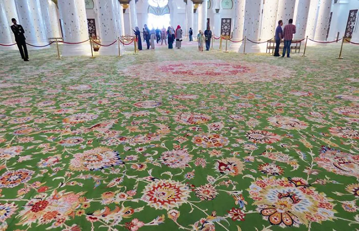 Mesquita Sheikh Zayed, em Abu Dhabi, Emirados Árabes Mesquita Sheikh Zayed, em Abu Dhabi, Emirados Árabes