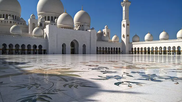 Mesquita Sheikh Zayed, em Abu Dhabi, Emirados Árabes Mesquita Sheikh Zayed, em Abu Dhabi, Emirados Árabes