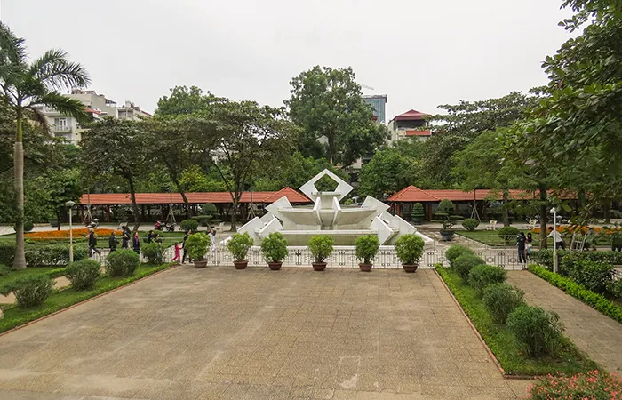 Espaço verde do Museu Ho Chi Minh