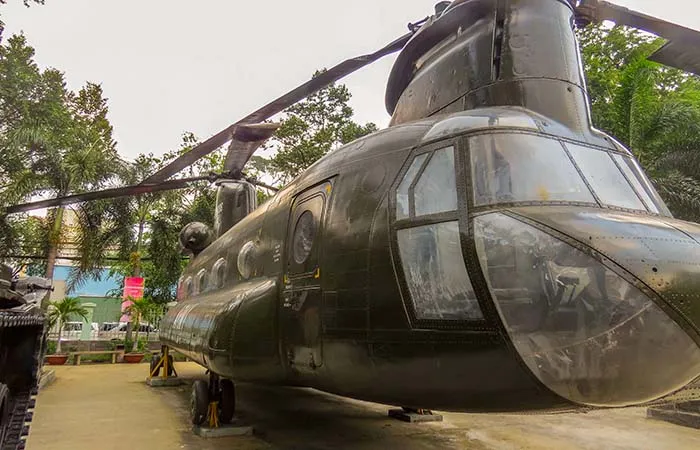 Helicóptero CH 47, no Museu dos Vestígios de Guerra, em Ho Chi Minh, Vietnam helicóptero