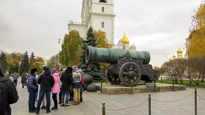 Canhão, no Kremlin de Moscou, Rússia Dizem que esse canhão nunca fez um disparo