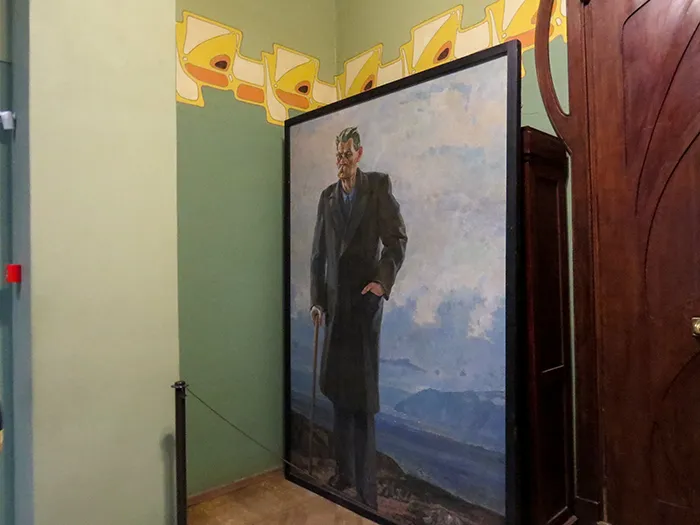 Um dos quadros espalhados pela casa Um dos quadros espalhados pela casa