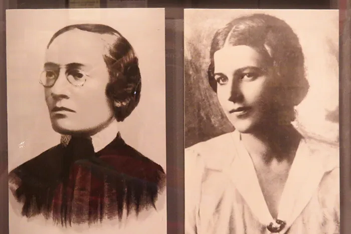 Fotos de Rosalia Zemliatchka e Inessa Armand, no Museu da História Política Russa, em São Petersburgo, Rússia Rosalia Zemliatchka e Inessa Armand