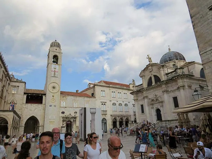 Torre do Relógio, Igreja de São Brás e a Praça da Galeria, em Dubrovnik, Croácia