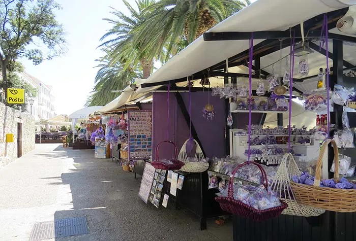 Barraquinhas de lavanda, em Hvar, Croacia Hvar, Croácia