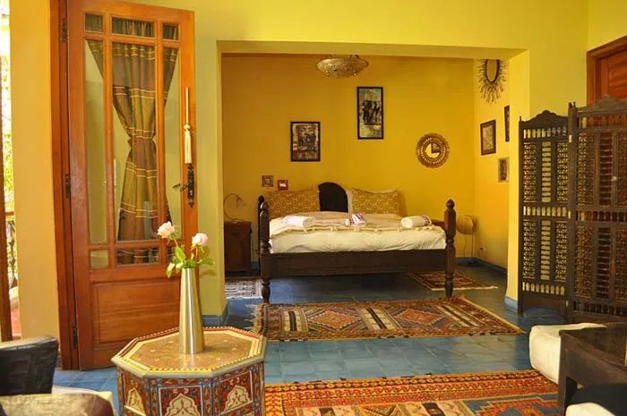 Quarto do Riad Zarka, em Marrakech, Marrocos Quarto do Riad Zarka, em Marrakech, Marrocos