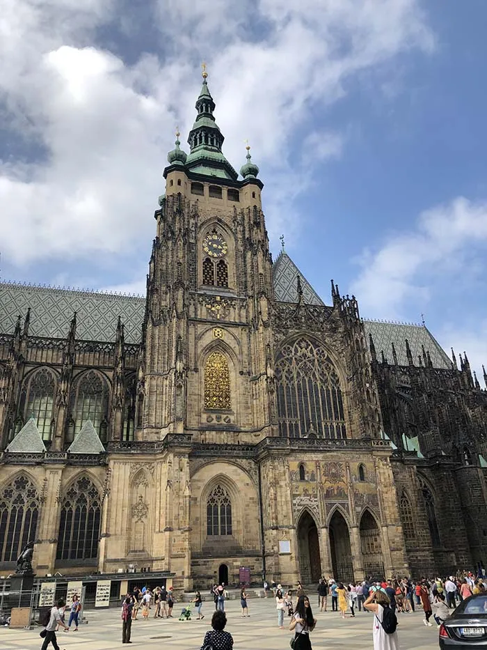 Fachada da Catedral de São Vito, no Castelo de Praga, República Checa Catedral de São Vito, no Castelo de Praga.