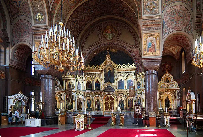 A iconostase da Catedral Uspenski