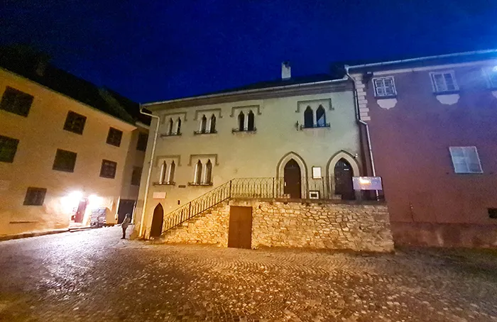 A Casa Veneziana, em Sighisoara, Romênia Casa veneziana ou casa verde, em Sighisoara, Romênia
