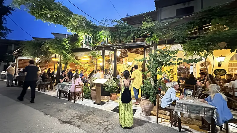 Restaurante Roda Park, em Corfu, Grécia