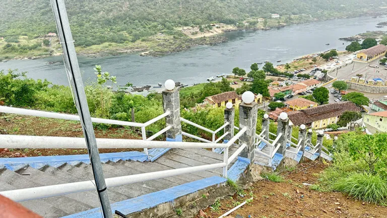 escadaria para mirante secular