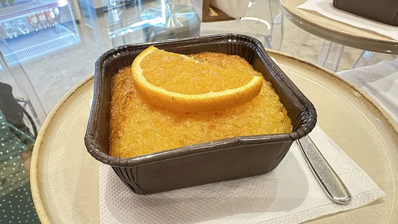 Bolo de laranja, Saranda, Albânia Bolo de laranja