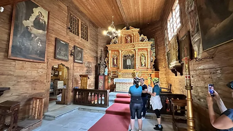 Interior da Igreja dos Santos Filipe e Jacó, em Secowa, Polônia Igreja dos Santos Filipe e Jacó, em Secowa, Polônia