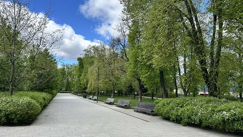 Vilnius: 21 motivos para conhecer a capital da Lituânia 13 Praça Lukiškės, em Vilnius, Lituânia