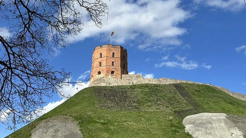 A Torre de Gediminas, em Vilnius, Lituânia A Torre de Gediminas